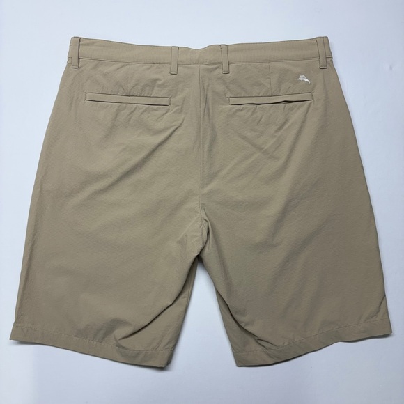 Tommy Bahama Chip Shot Island Zone 10” Short sz 35 Khaki - Picture 2 of 7
